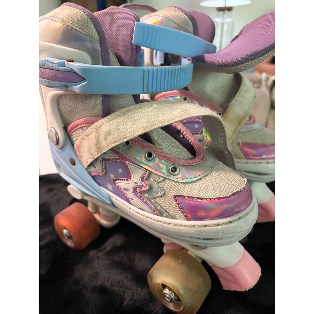 Plimona Kids Adjustable Roller Skates Pastel Holographic Star Quad Skates Size M